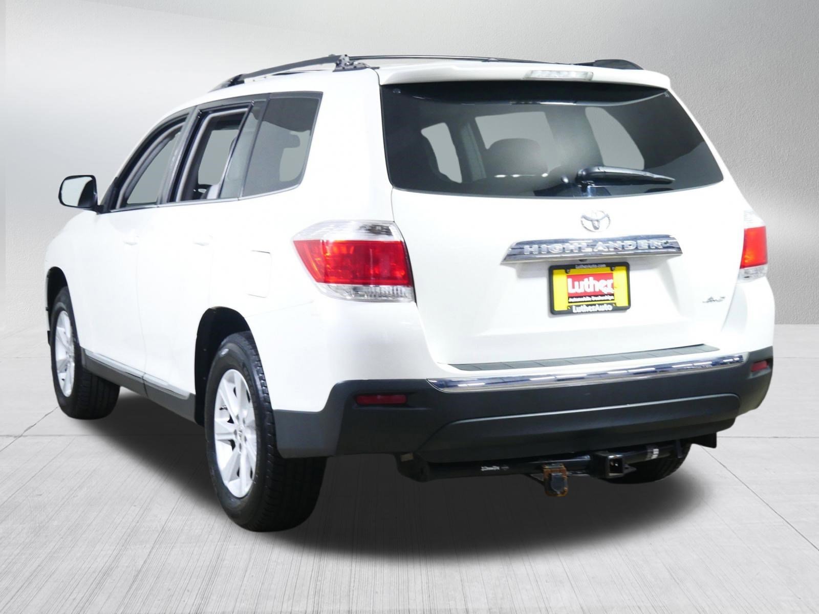 Used 2012 Blizzard Pearl Toyota SE image 5