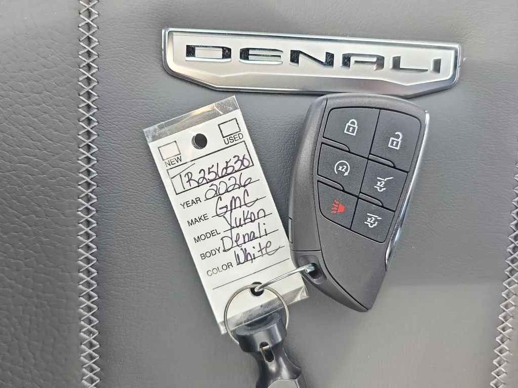 2026 GMC Yukon Denali - Photo 23