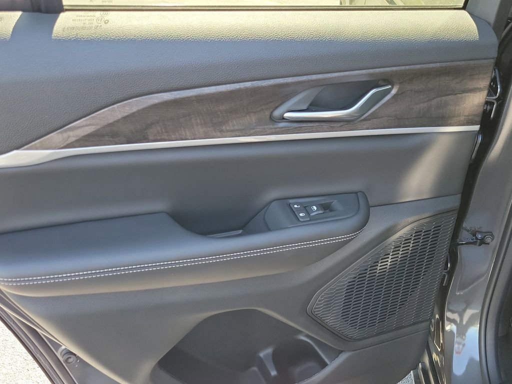 New 2026 Baltic Gray Metallic Clear-Coat Exterior Paint Jeep Altitude image 12