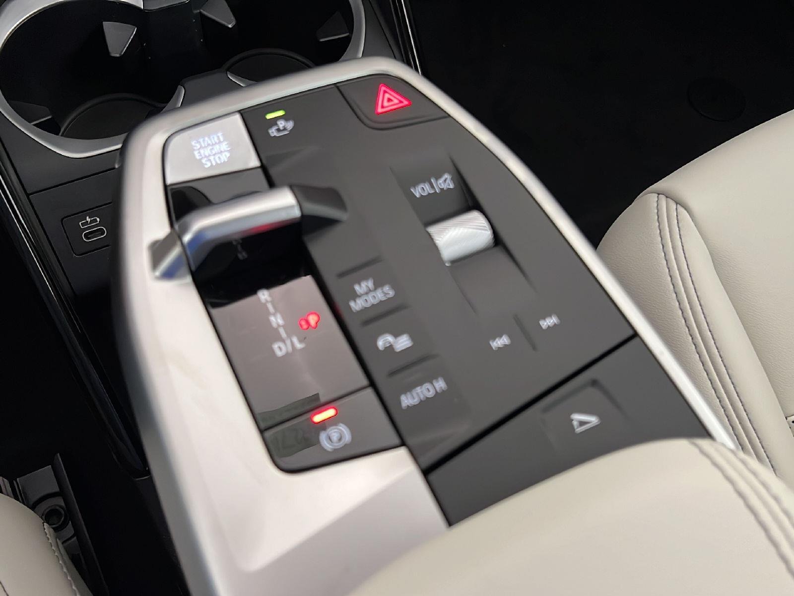 New 2027 Black Sapphire Metallic BMW xDrive28i image 12