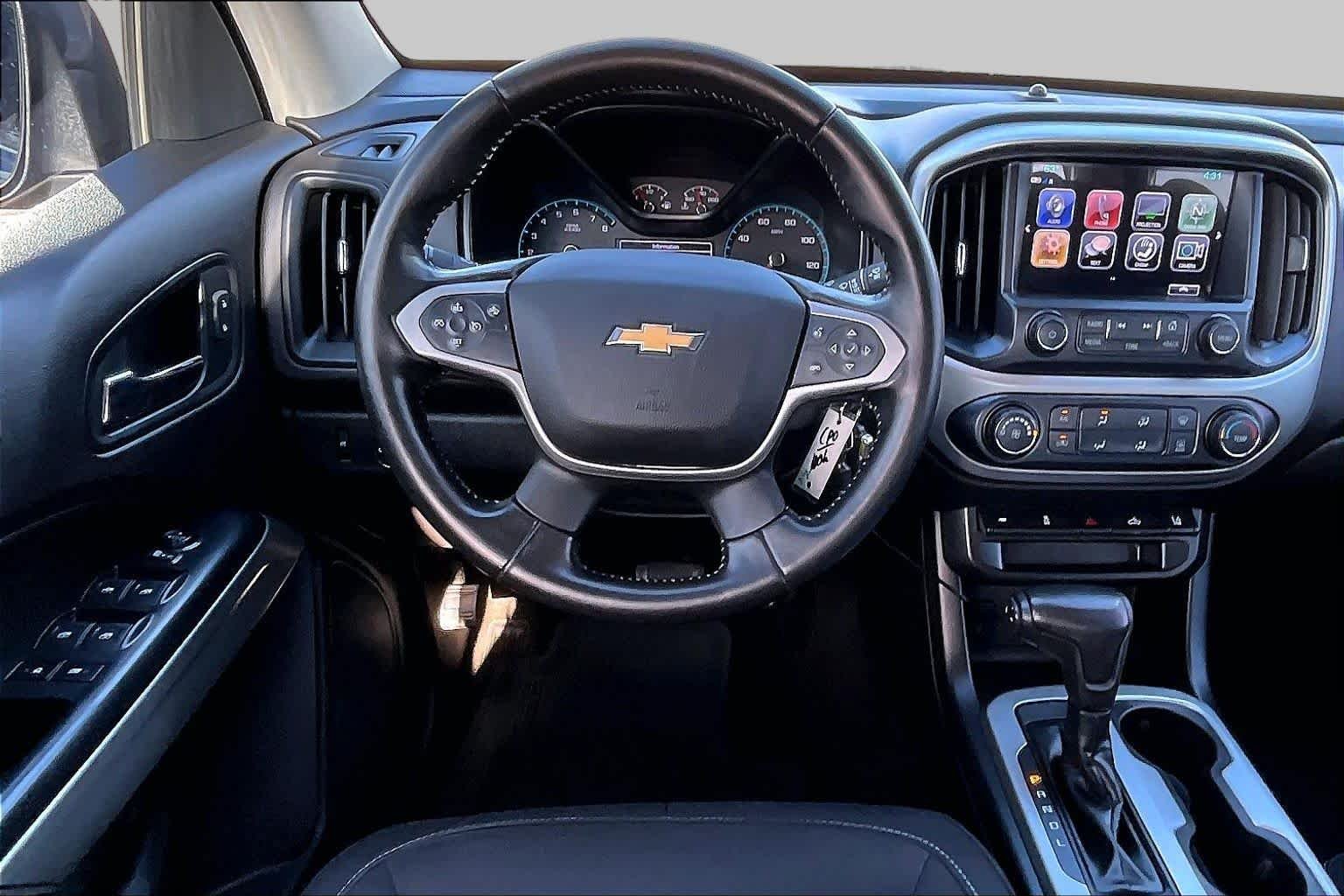 Used 2018 Kinetic Blue Chevrolet 2WD LT image 8