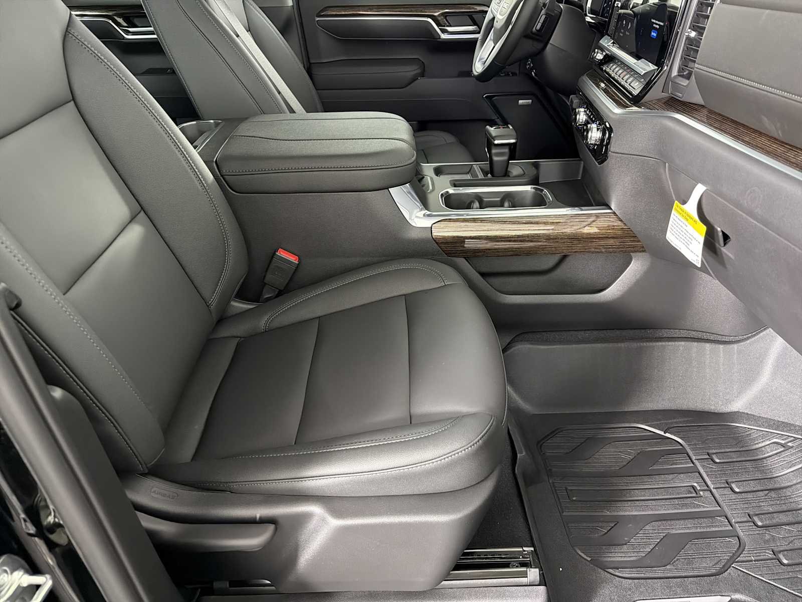 New 2026 Onyx Black GMC Elevation image 11