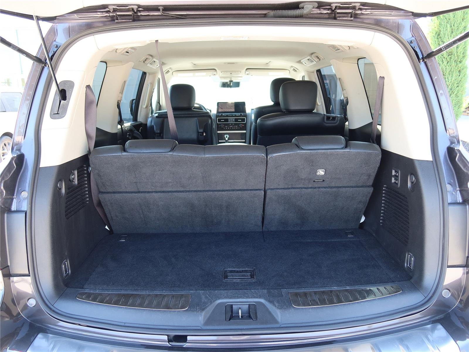 Used 2024 Anthracite Gray INFINITI LUXE image 5