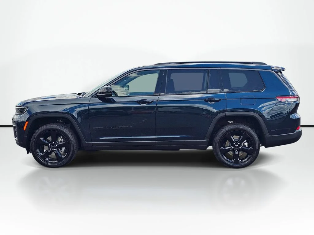 New 2027 Fathom Blue Pearl-Coat Paint Jeep Limited image 13