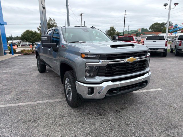 New 2026 Sterling Gray Metallic Chevrolet LT image 21