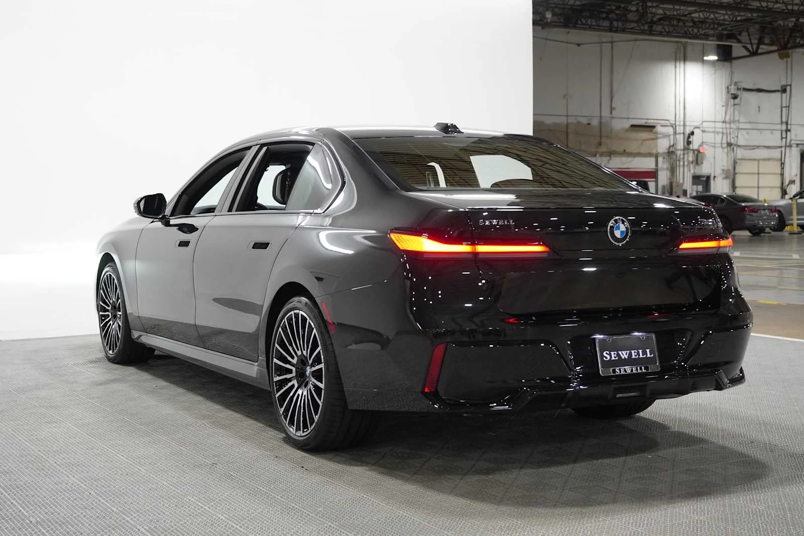 New 2026 Black Sapphire Metallic BMW 740i image 4