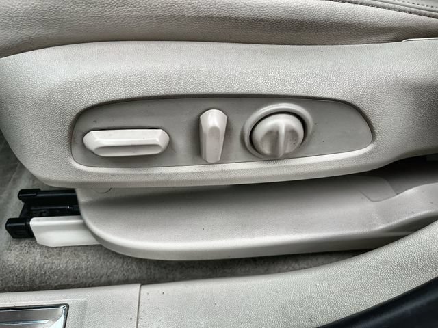Used 2022 WHITE FROST TRICOAT GMC Denali image 15