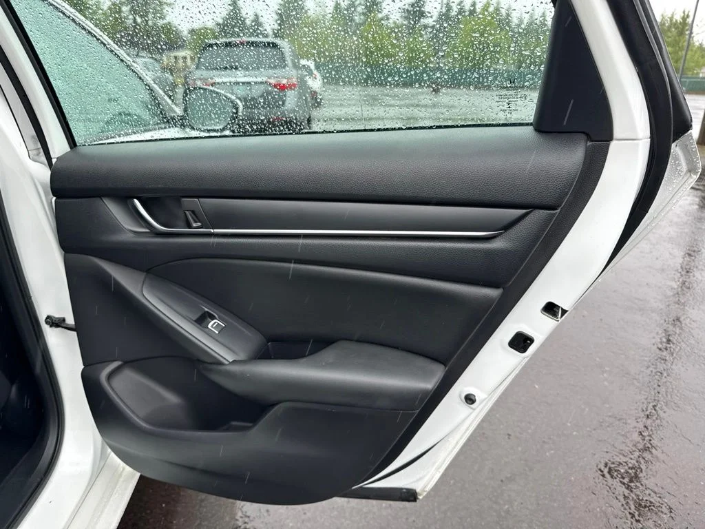 Used 2019 Platinum White Pearl Honda LX image 22