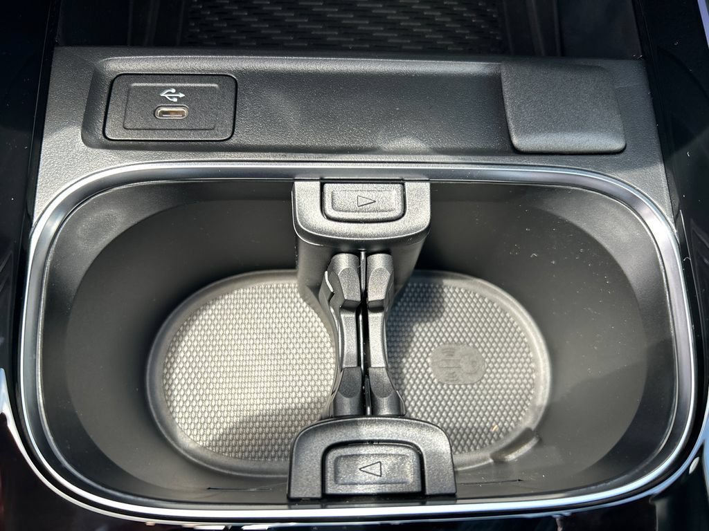 New 2026 Polar White Mercedes-Benz GLA250 image 59
