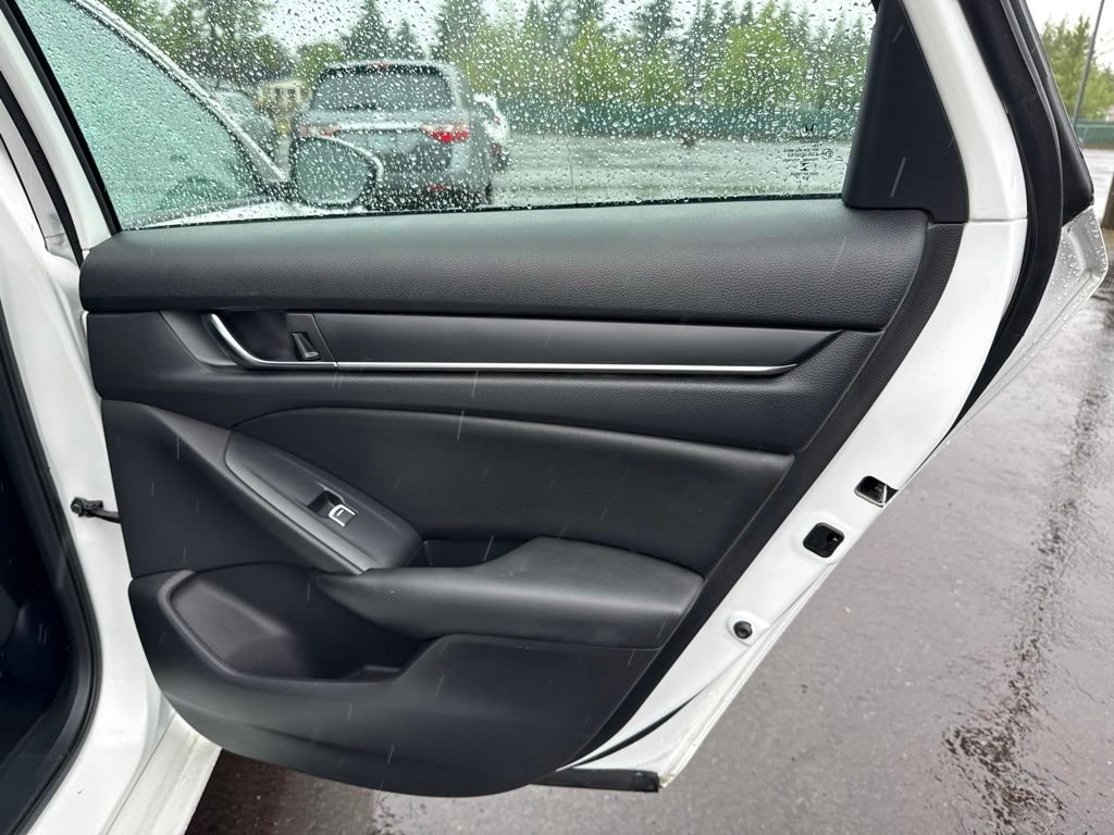 Used 2019 Platinum White Pearl Honda LX image 22