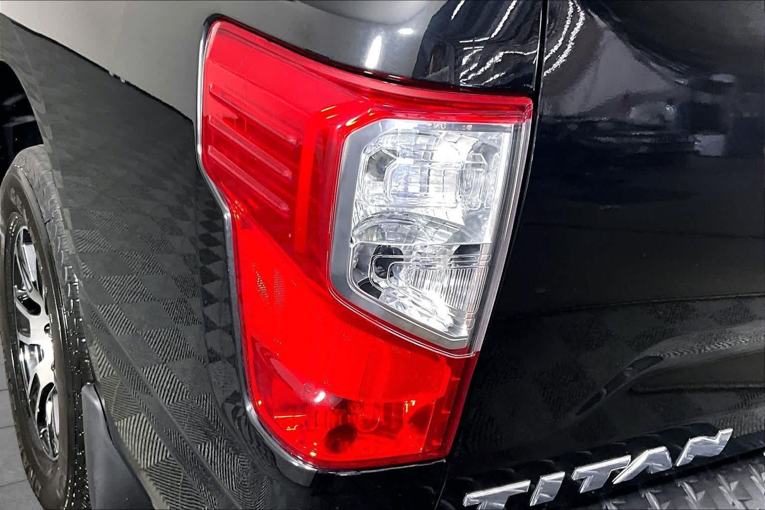 Used 2021 Super Black Nissan SV image 27