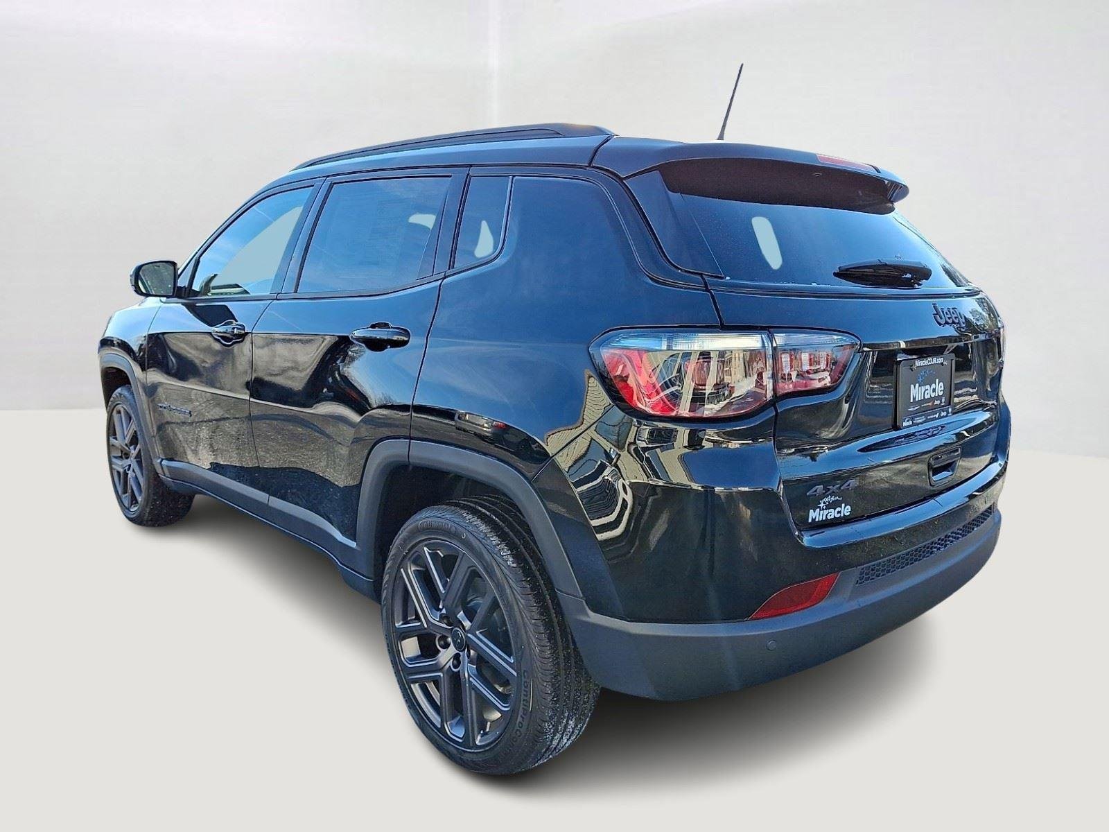 New 2026 Diamond Black Crystal Pearlcoat Jeep Limited Altitude image 3
