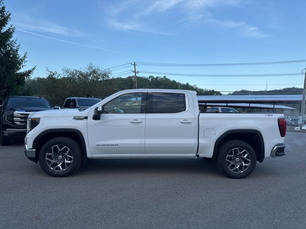 New 2026 Summit White GMC SLE image 3