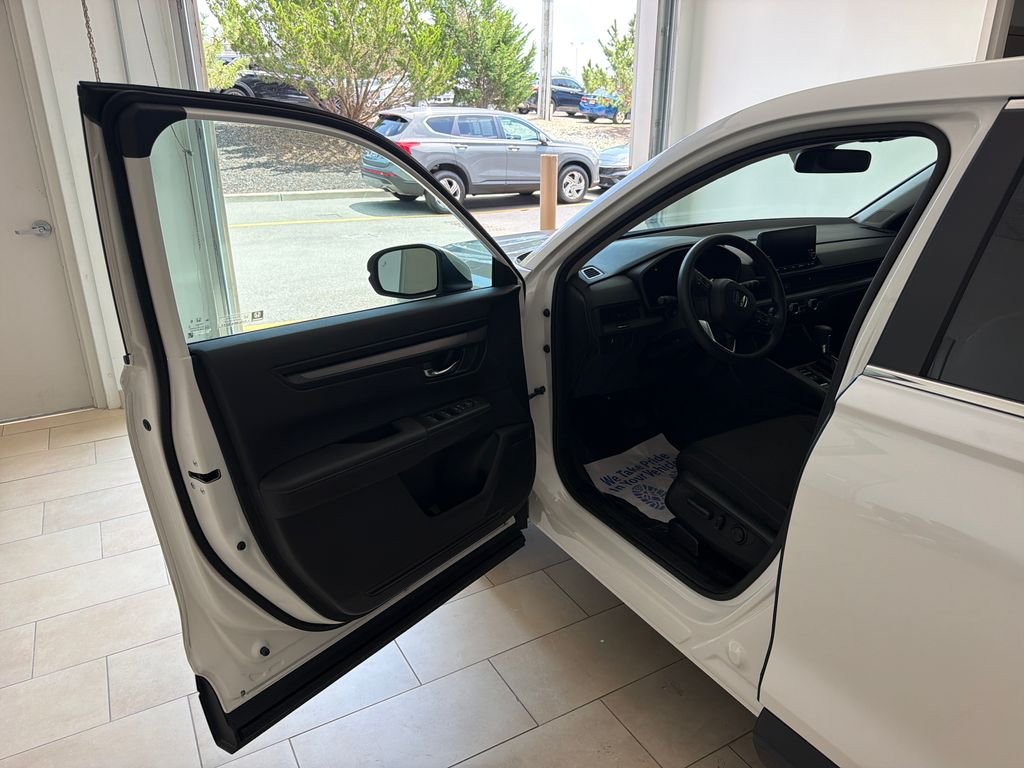 Used 2025  Honda EX image 10