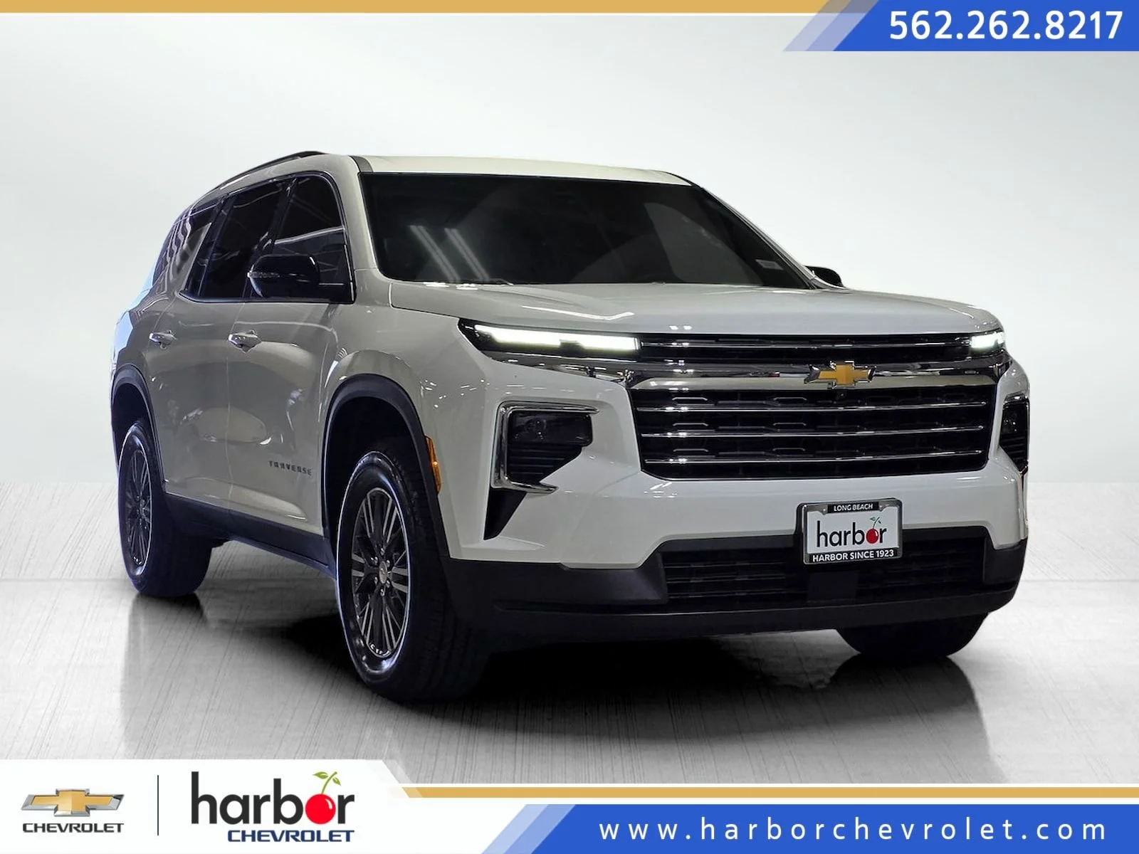 2026 Chevrolet Traverse FWD LT's photo