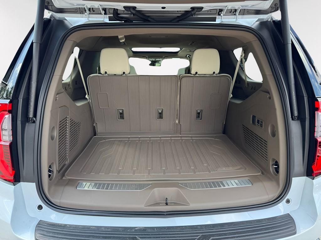 2026 GMC Yukon XL Denali - Photo 6