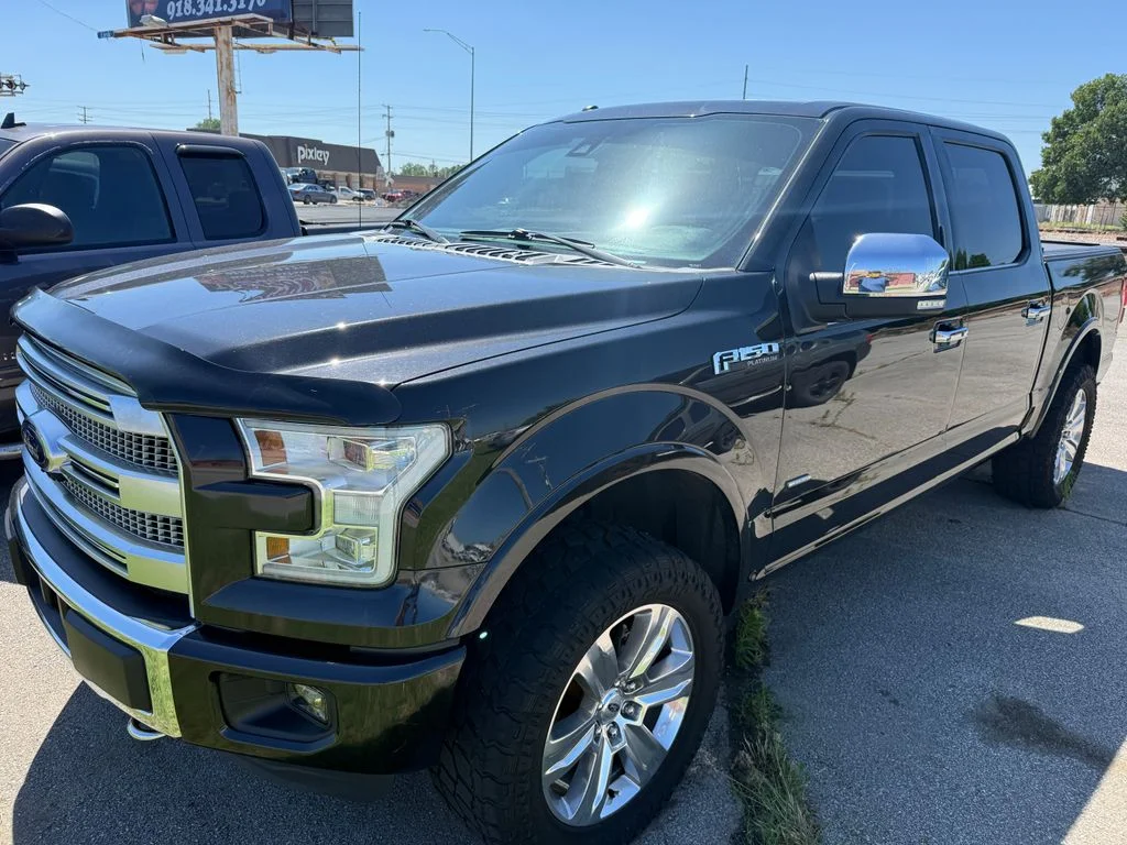 Used 2015 Black Ford Platinum image 19