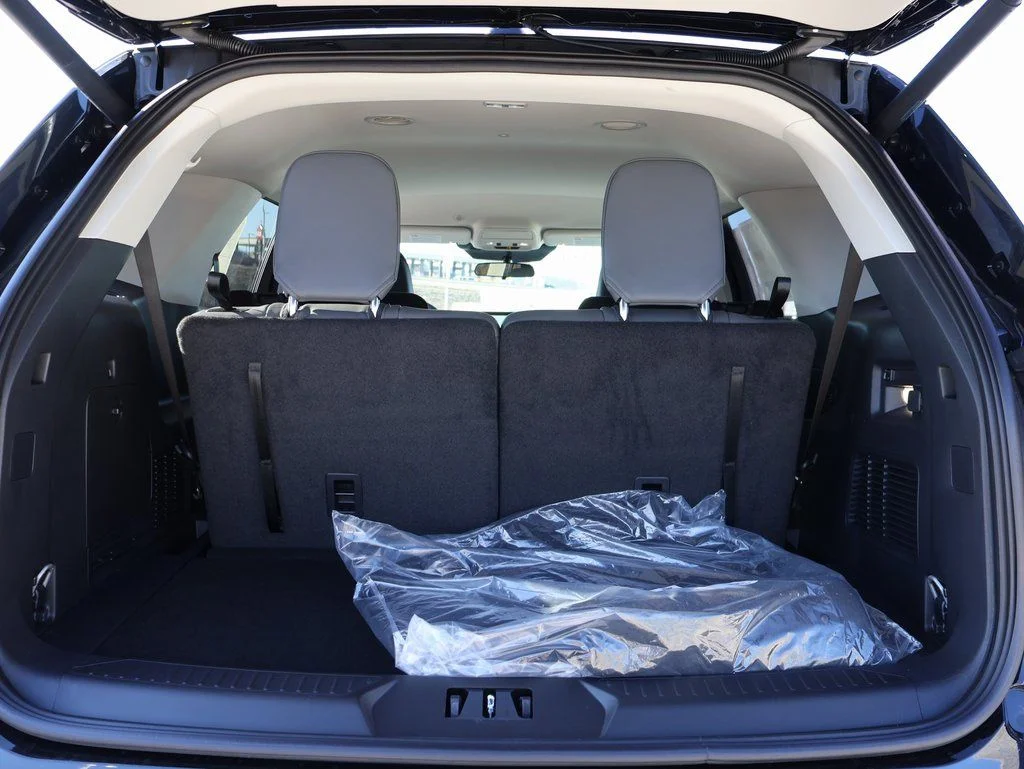 New 2026 Agate Black Metallic Ford Active image 16