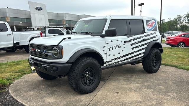 New 2026 Oxford White Ford Badlands image 2