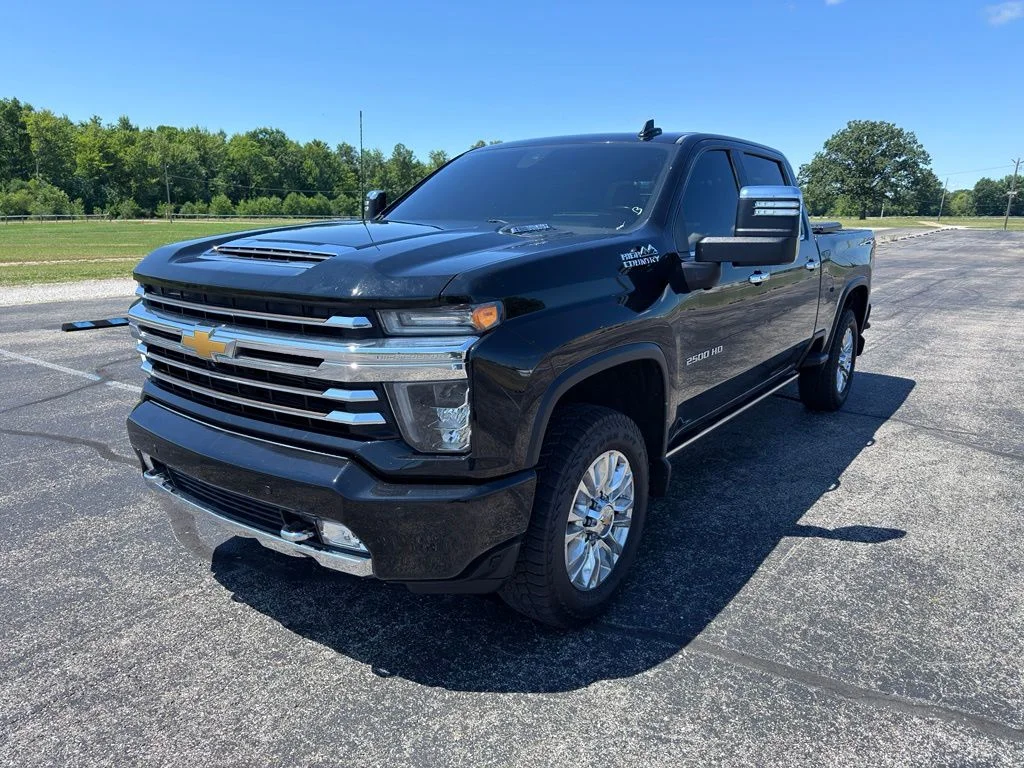 Used 2022 Black Chevrolet High Country image 21