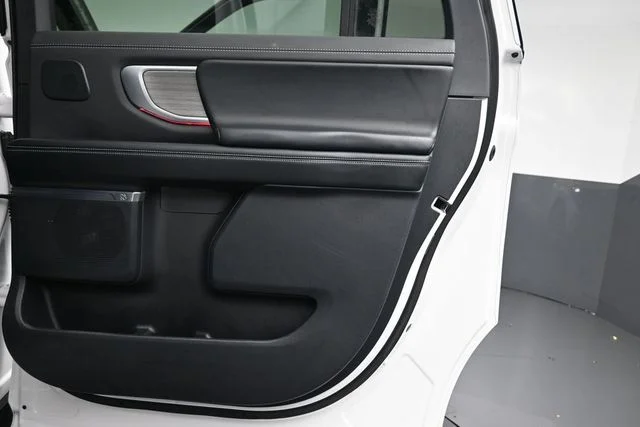 Certified Used 2025 Oxford White Ford Platinum image 27