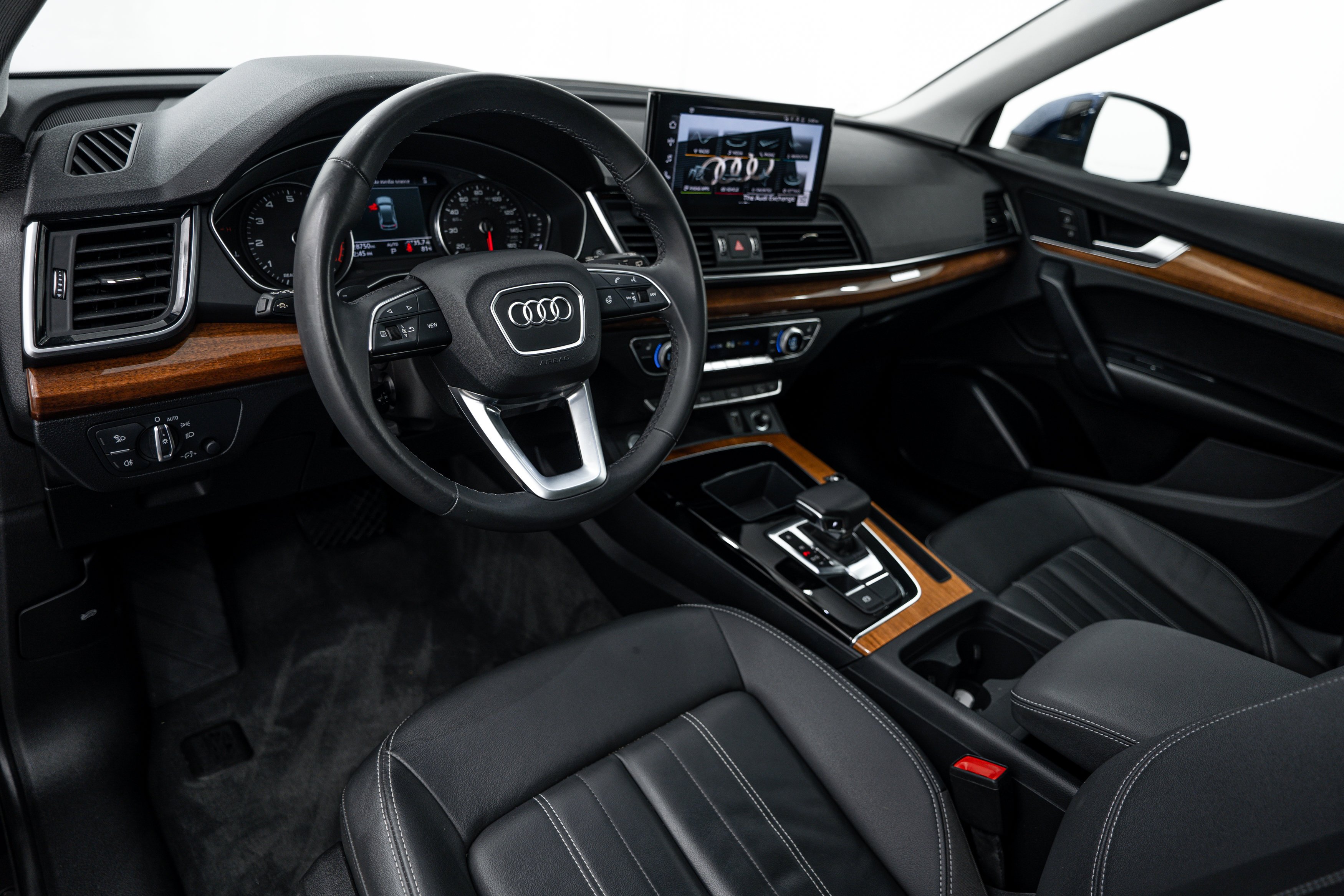 Certified Used 2023 Navarra Blue Metallic Audi S line Premium image 9