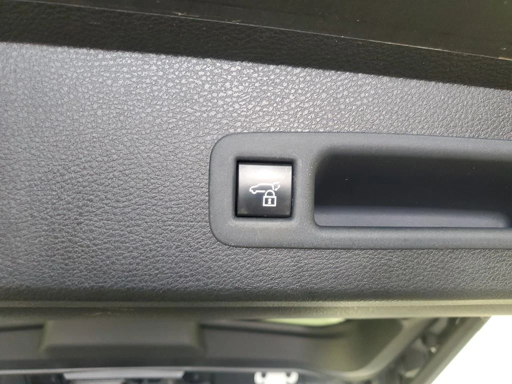 2025 Toyota Sienna XLE - Photo 34