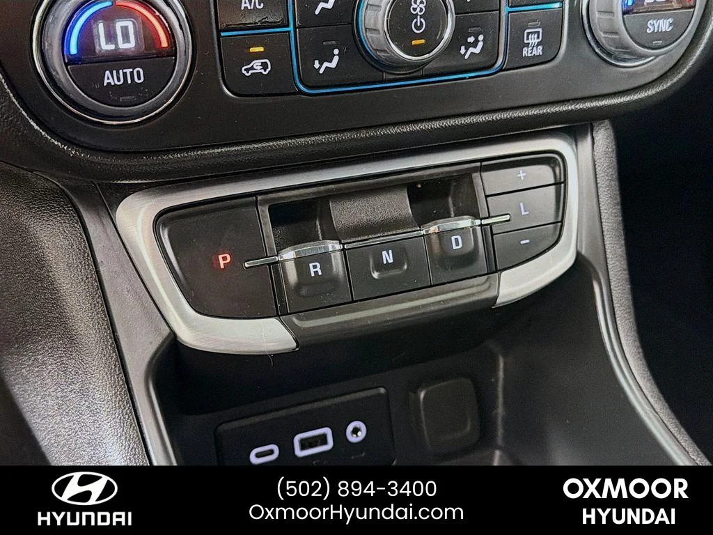 Used 2022 Ebony Twilight Metallic GMC SLE image 16