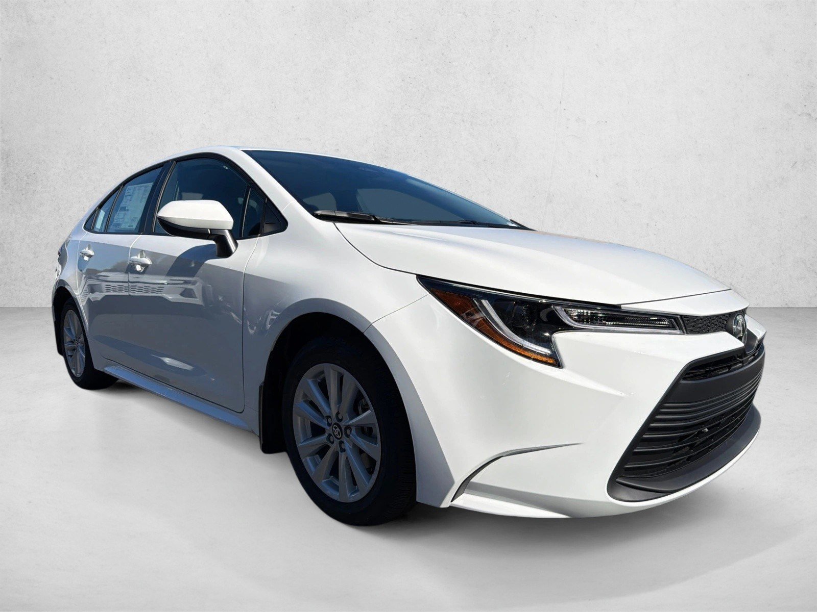 New 2027 Ice Cap Toyota LE image 1
