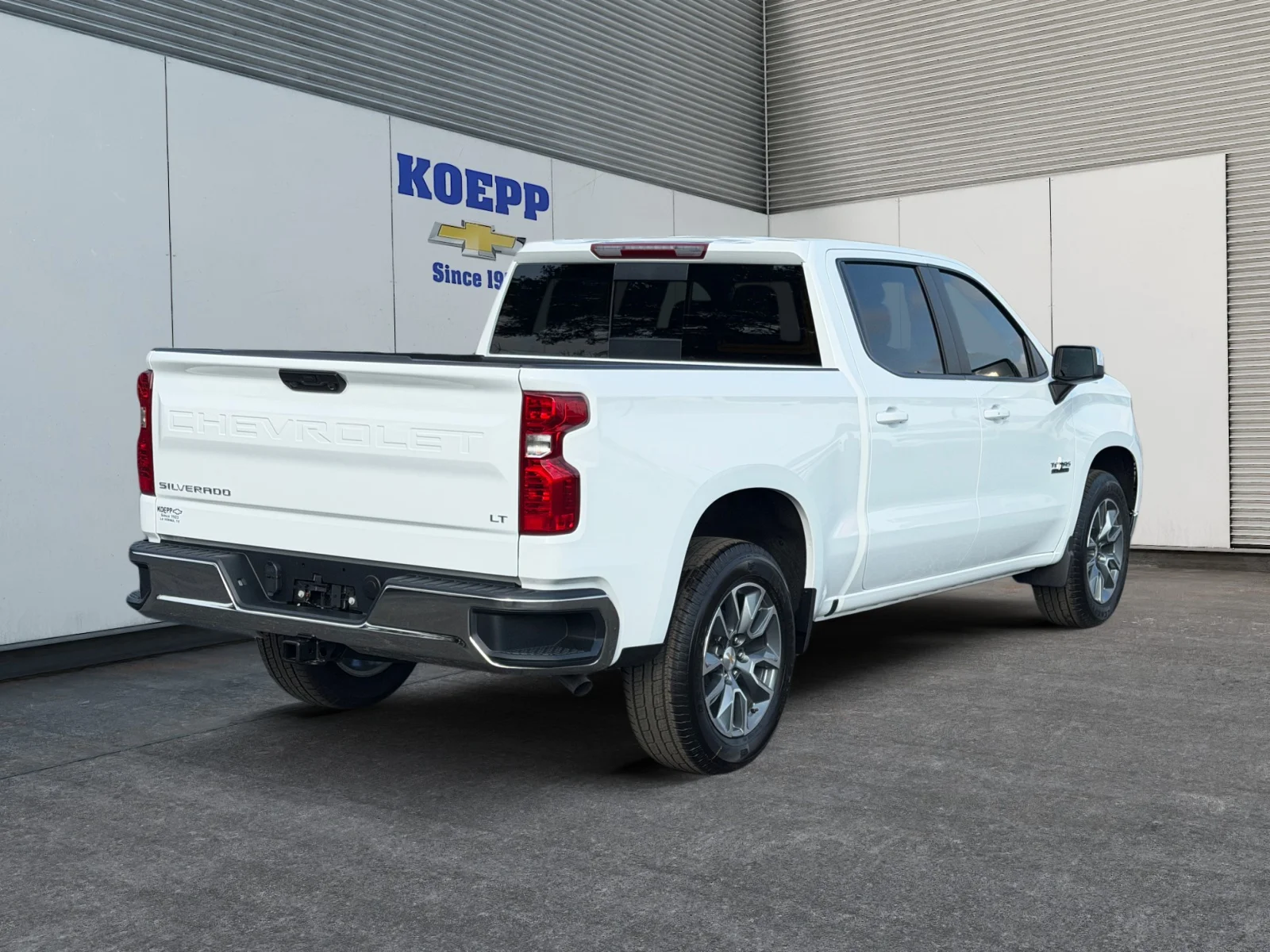 New 2026 Summit White Chevrolet LT image 5