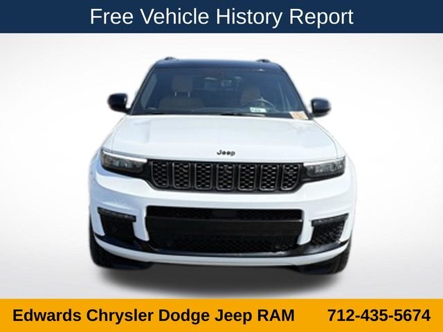 Used 2025 White Jeep Summit image 2