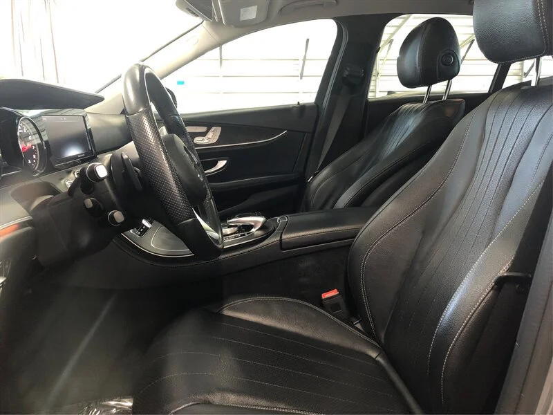 2018 Mercedes-Benz E-Class E300 - Photo 9