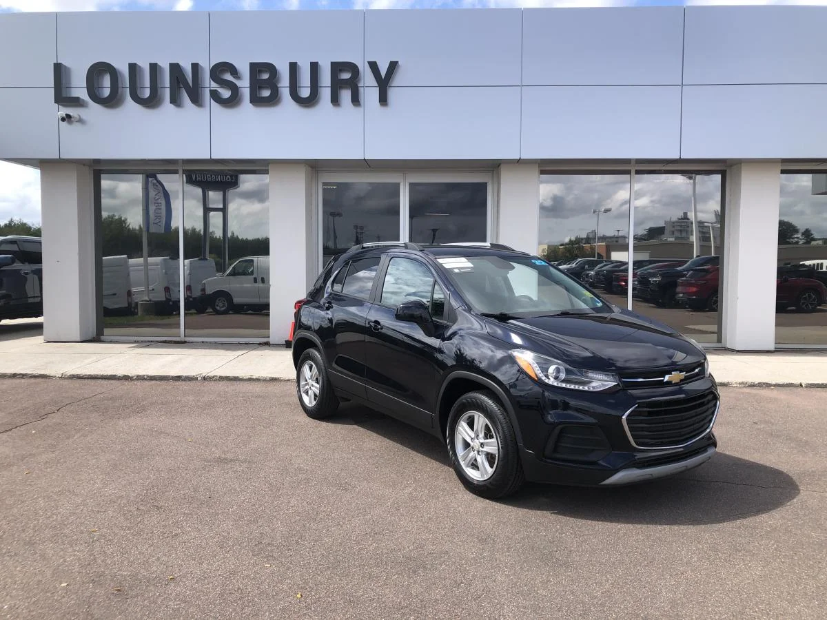 Used 2022 Blue Chevrolet Awd 4dr Lt image 1
