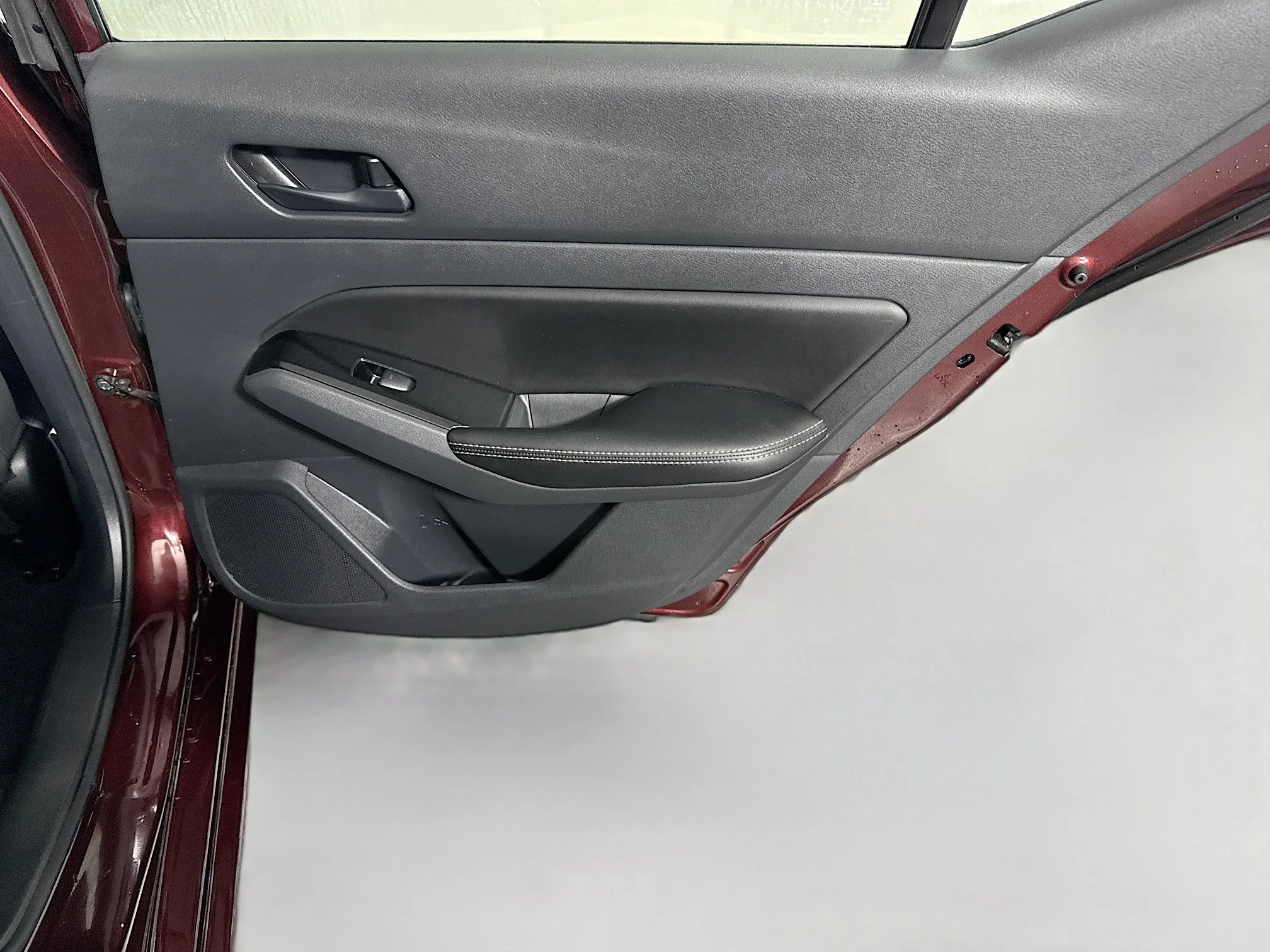Used 2023 Garnet Pearl Metallic Nissan 2.5 SV image 24