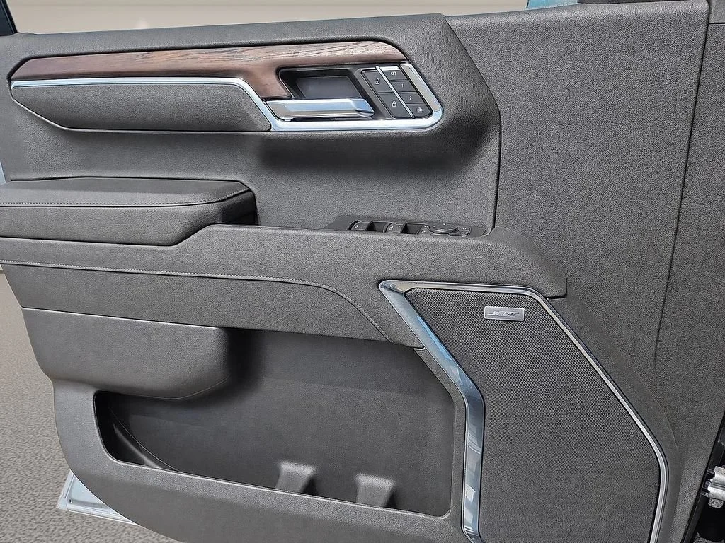 2026 GMC Sierra 1500 SLT - Photo 15