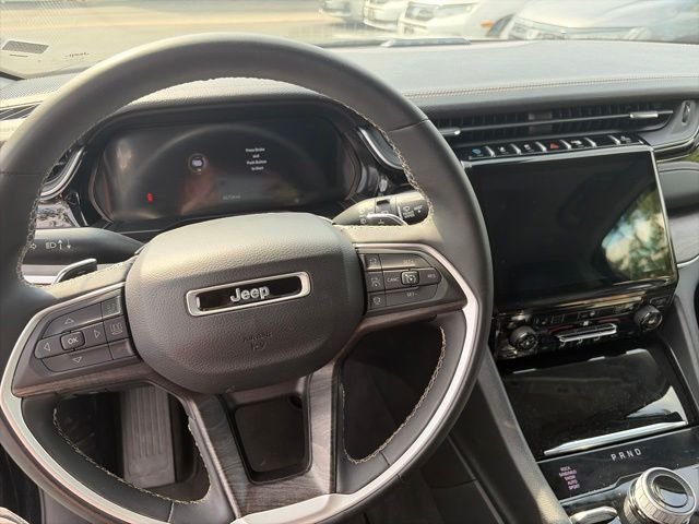 Used 2024 Diamond Black Crystal Pearlcoat Jeep 4xe image 10