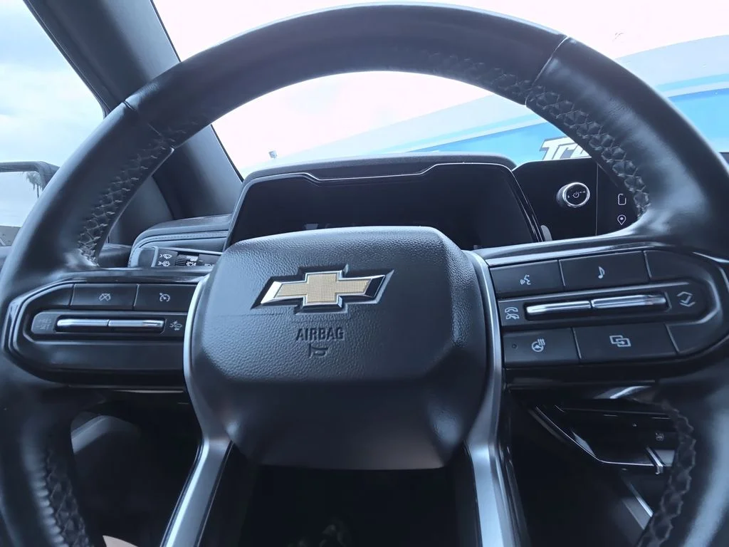 Used 2023 Gray Chevrolet LT image 10