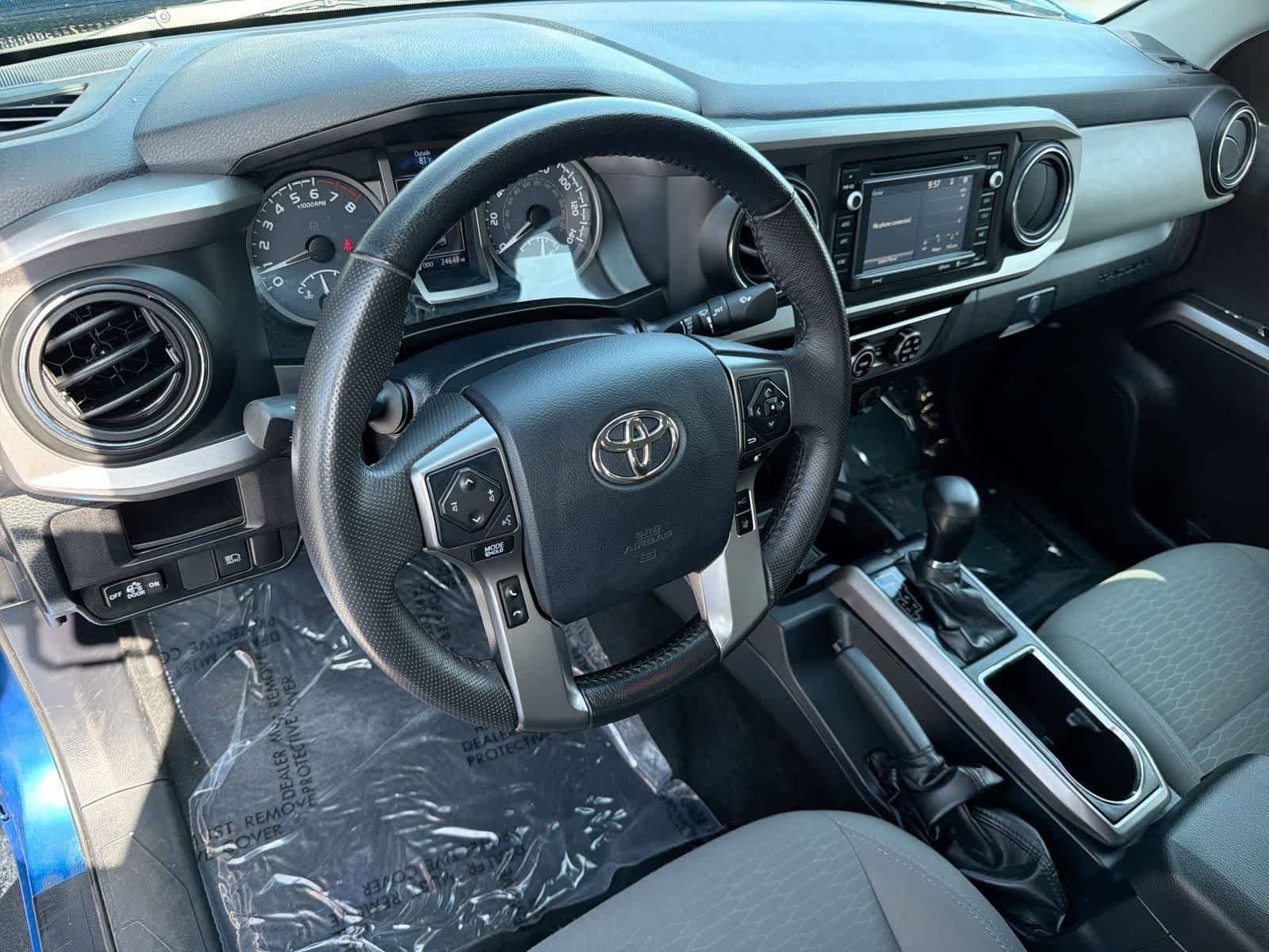 Used 2018 Blazing Blue Pearl Toyota SR5 image 10