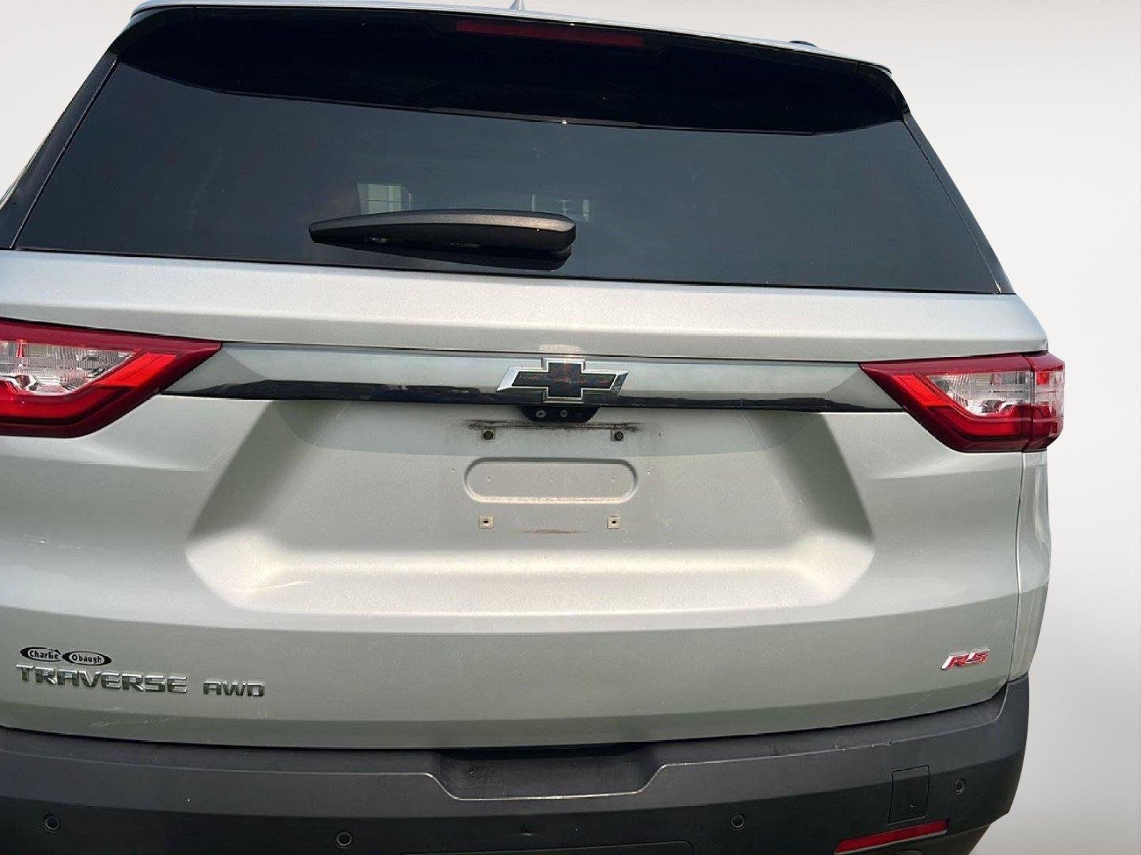 Used 2020 Silver Ice Metallic Chevrolet RS image 4