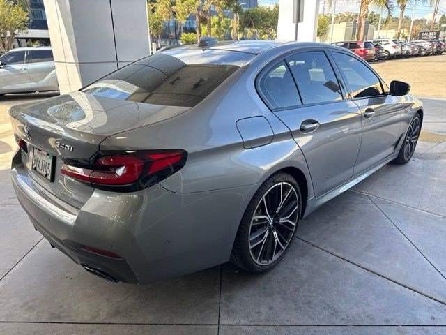 Used 2023 Skyscraper Gray Metallic BMW 540i image 5