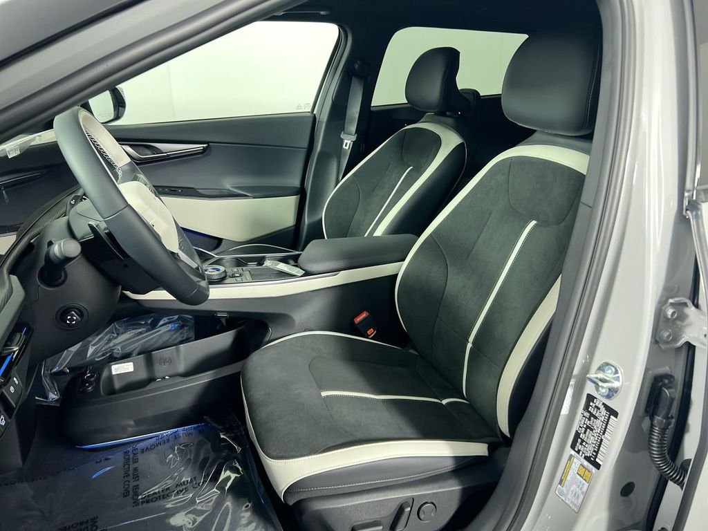 New 2026 Wolf Gray Kia GT-LINE image 14