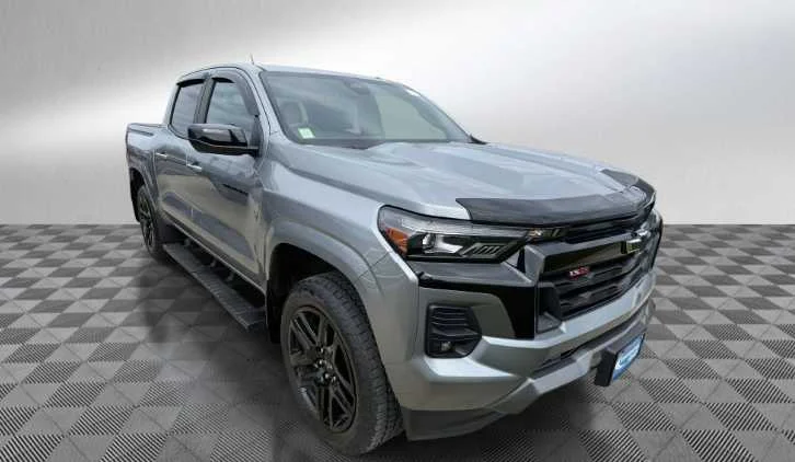 2025 Chevrolet Colorado 4WD Trail Boss Crew Cab Short Box's photo