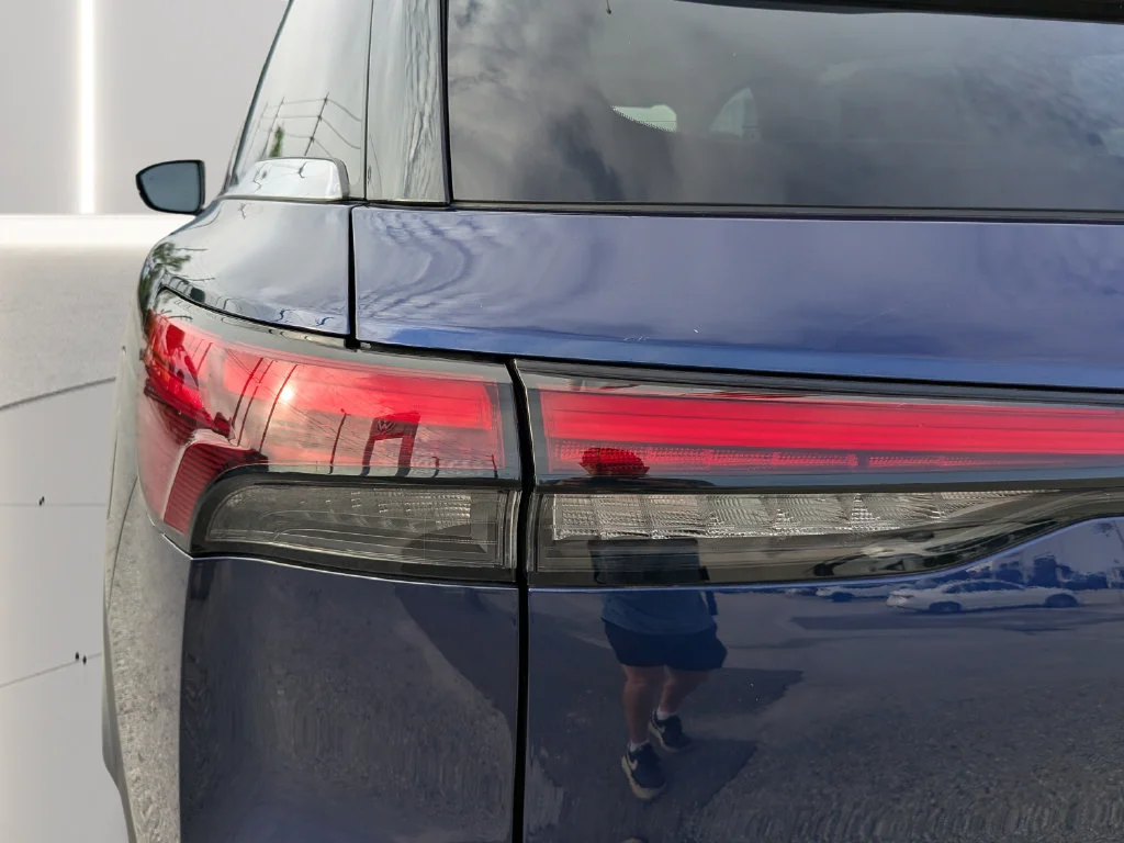 Used 2023 Blue INFINITI LUXE image 8