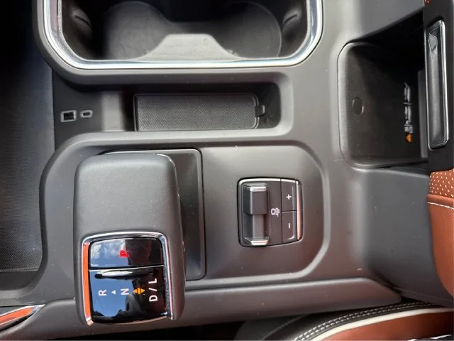Used 2024 Onyx Black GMC Denali Ultimate image 23