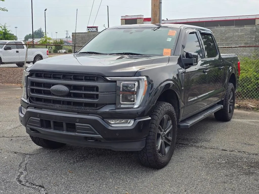 Used 2022 Black Ford Lariat image 2