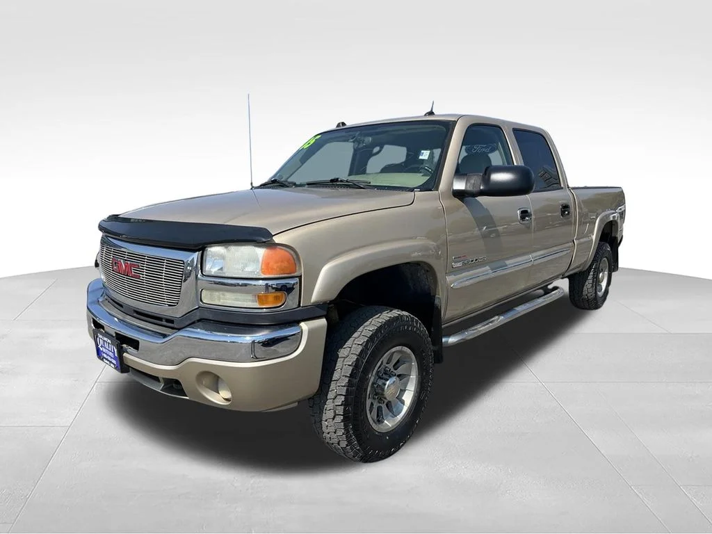Used 2005 Beige GMC SLT image 1