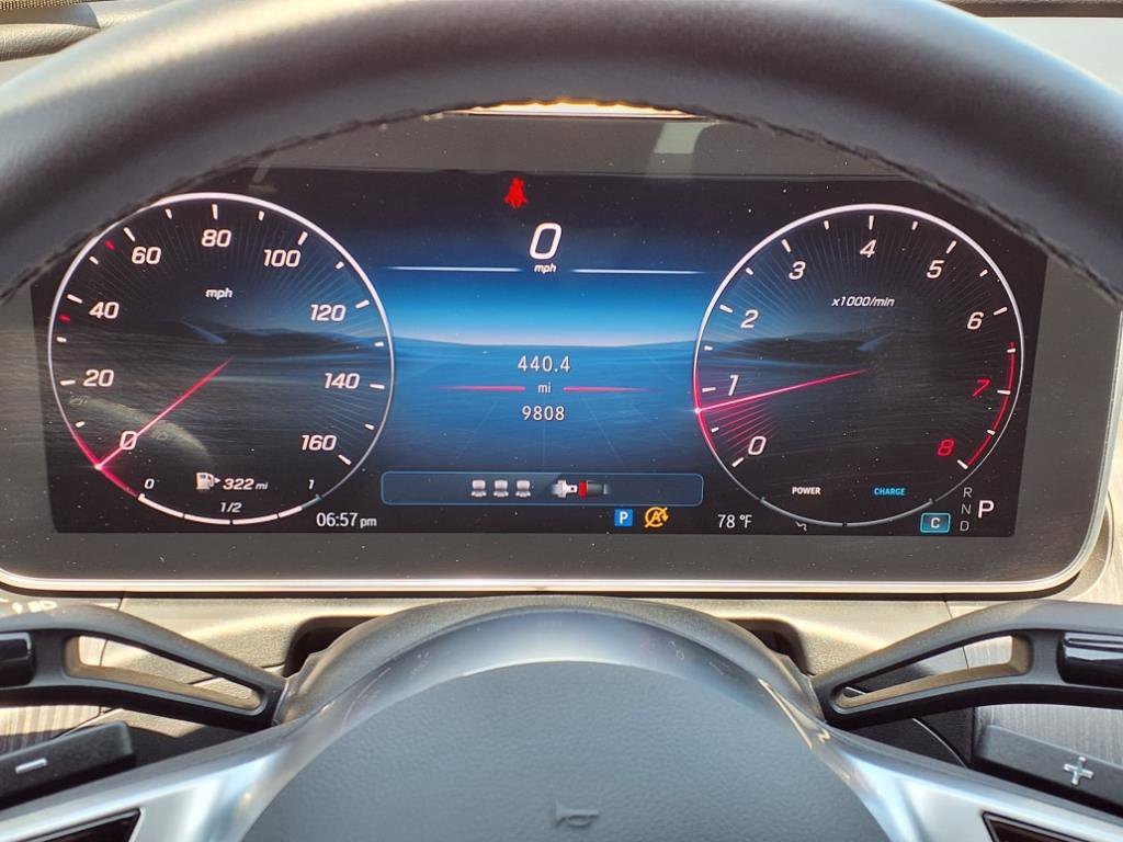 2025 Mercedes-Benz C-Class Sedan C 300 - Photo 10