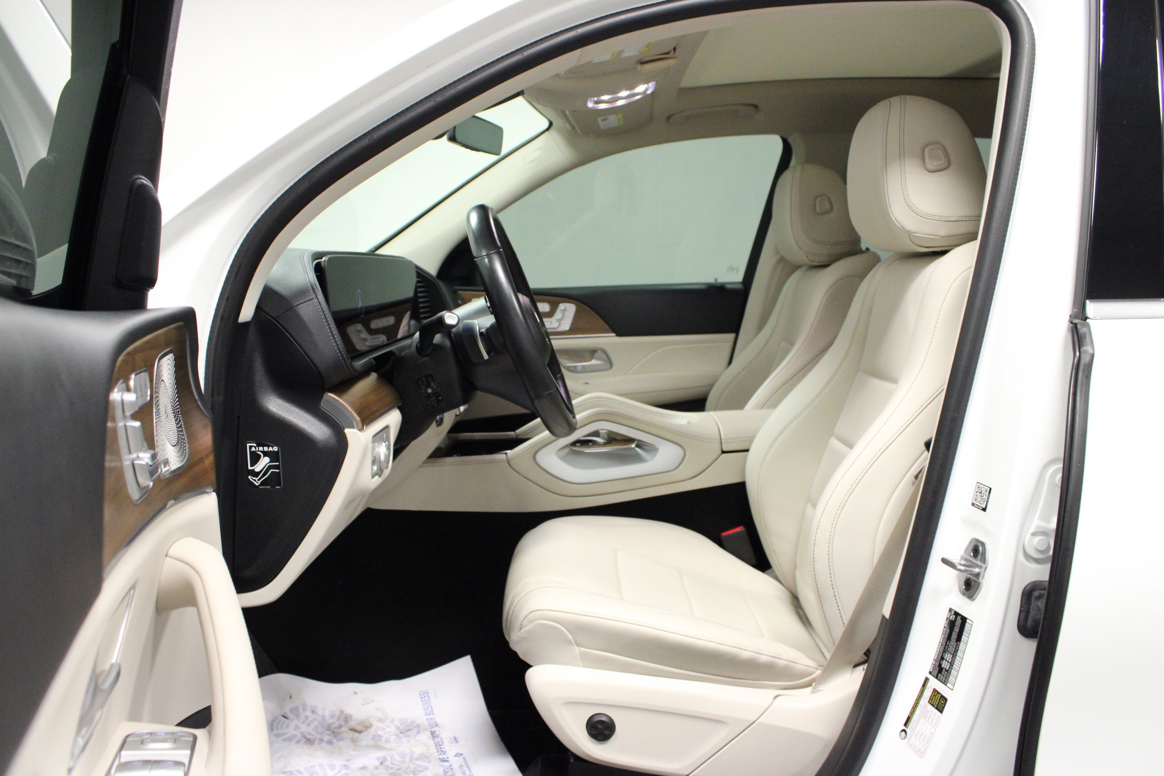 Used 2024 Polar White Mercedes-Benz GLS 450 image 12