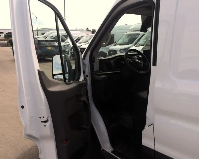 New 2026 Oxford White Ford Base image 12