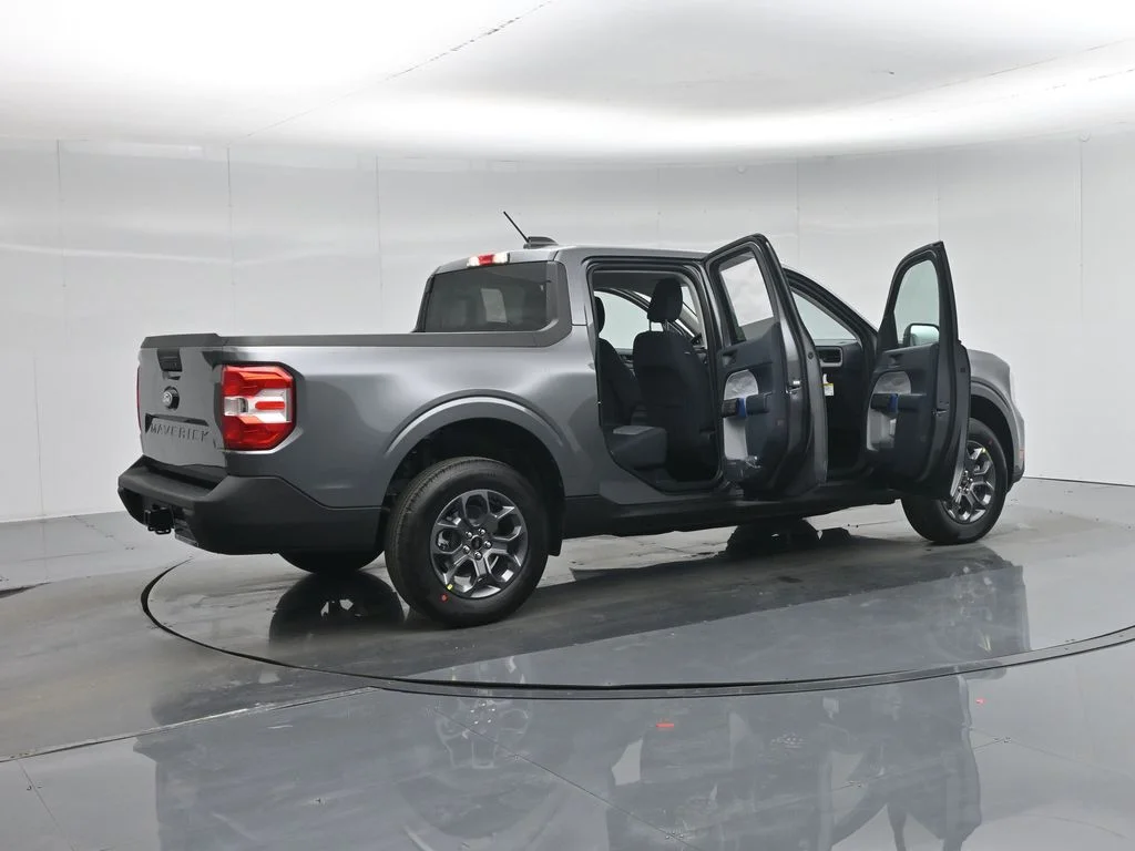 Certified Used 2026 Gray Ford XLT image 6